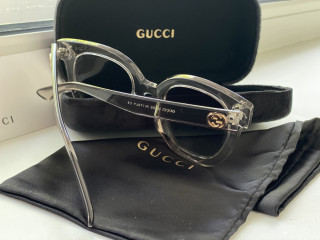 Солнцезащитные очки Gucci