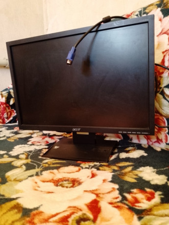monitor-acer-v193w-19-big-1