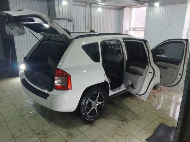 prodam-licnyi-avtomobil-jeep-compass-big-4
