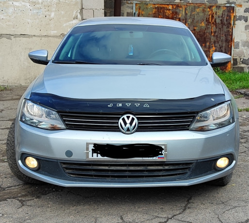 volkswagen-jetta-2012-14-big-0