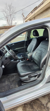 volkswagen-jetta-2012-14-big-6