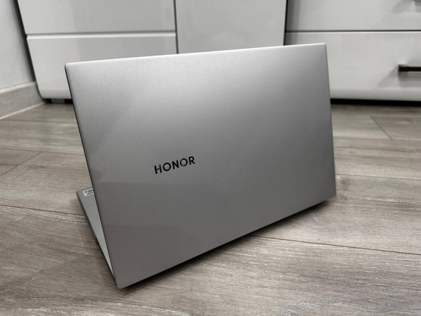 prodam-noutbuk-honor-magicbook-x-14-big-0