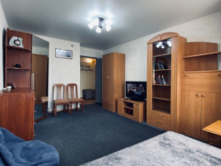 Пл. Ленина 1 ком. кв. посуточно