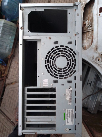servernyi-sistemnyi-korpus-fujitsu-big-2