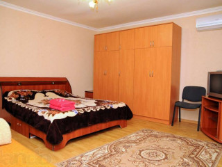 1К.Ильича32. Грузия, ,Мед.институт. Посуточно, Почасово.