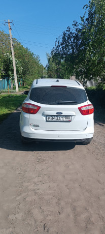 ford-c-max-plug-in-hybrid-big-2