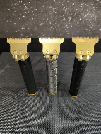 masinka-dlya-strizki-volos-trimmer-britva-besprovodnaya-usb-big-1
