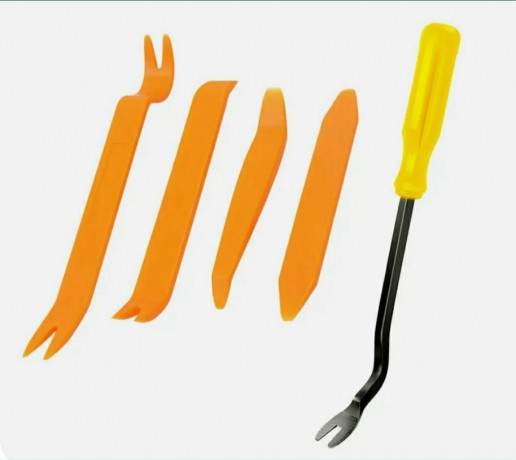 instrument-dlya-snyatiya-plastika-v-avto-big-0