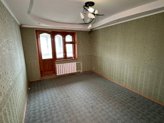 Продам 3- х комнатную квартиру в Буденновком районе.