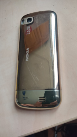 nokia-c3-01-pozolocennyi-big-1