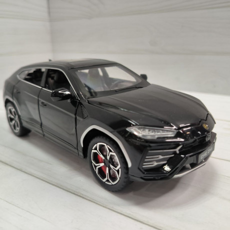 model-avtomobilya-lamborghini-urus-1-24-big-0