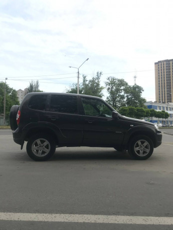 chevrolet-niva-big-6