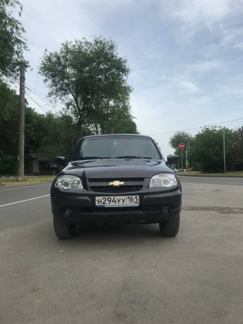 chevrolet-niva-big-1