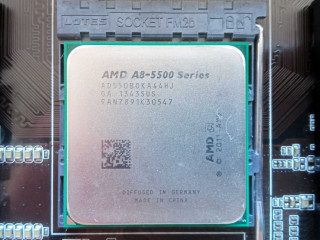 Комплект sFM2 AMD A8-5500B (4 ядра, 3.2-3.7GHz) / DDR3 8GB