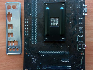 Комплект sFM2 AMD A8-5500B (4 ядра, 3.2-3.7GHz) / DDR3 8GB