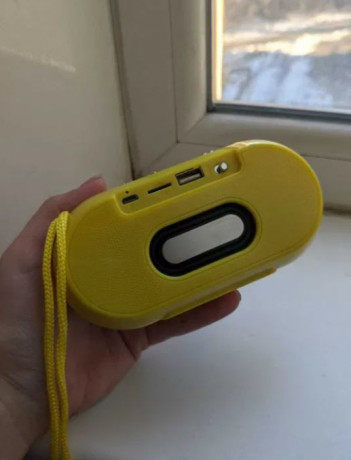 kompaktnaya-blyutuz-bluetooth-kolonka-big-1