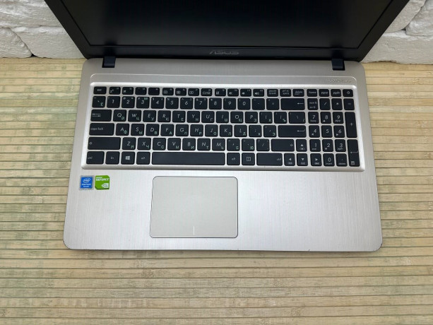 noutbuk-asus-d540m-intel-pentium-silver-n5000ram-4gbhdd-500gbgeforce-mx110-2gb-big-2