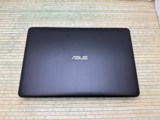 Ноутбук Asus x540la (Intel Core i3-5005U/RAM 8ГБ/HDD 500ГБ)