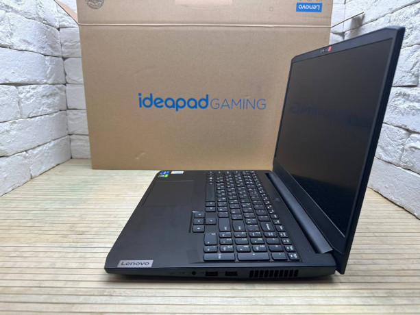igrovoi-noutbuk-lenovo-gaming-3-15lhu6intel-core-i5-11300hram-8gbssd-256gbrtx-3050-4gb-big-2