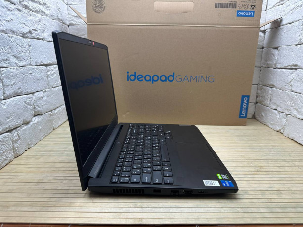igrovoi-noutbuk-lenovo-gaming-3-15lhu6intel-core-i5-11300hram-8gbssd-256gbrtx-3050-4gb-big-4
