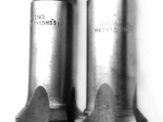Метчик М42х1,5; м/р, Р6М5, к-т из 2 шт, 149х39 мм, мелкий шаг, 2620-2145, 2620-2143, ГОСТ 3266-81, исп 2, СССР.