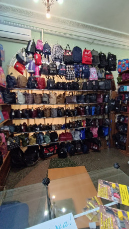 prodam-vitriny-stellazi-stol-torgovoe-oborudovanie-big-3