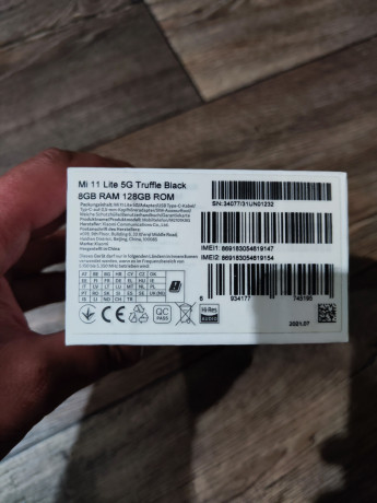 telefon-xiaomi-mi-11-lite-5g-snapdragon-780g-8128-big-2