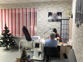 СДАМ в аренду в действ парикм салоне место МАСТЕРА Маникюра и Педикюра