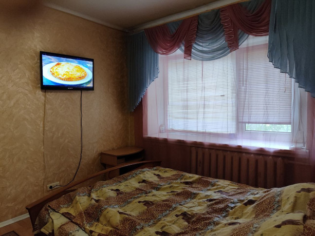 sdam-kvartiru-centr-donecka-posutocno-big-2