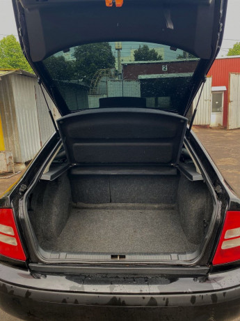 prodam-skoda-octavia-tour-14-mt-2008-god-big-3