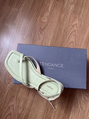 novye-sandalii-big-1