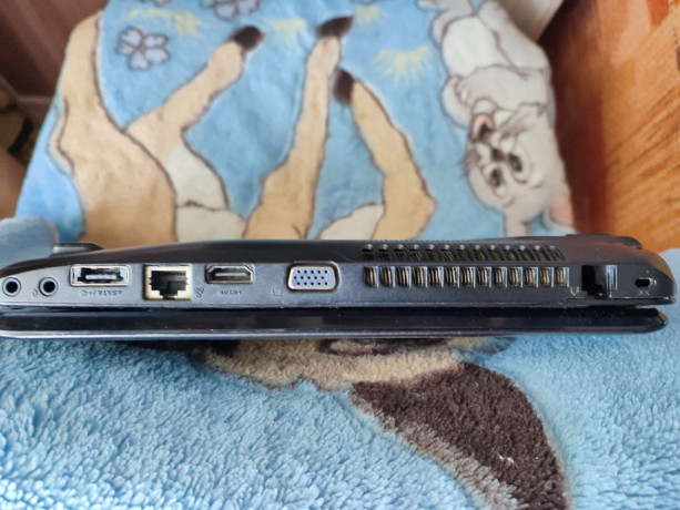 noutbuk-toshiba-satellite-l655-18n-big-4