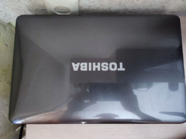noutbuk-toshiba-satellite-l655-18n-big-8