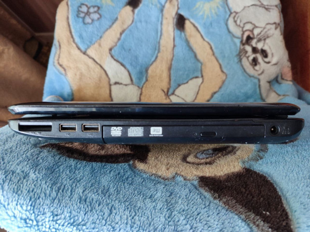 noutbuk-toshiba-satellite-l655-18n-big-2