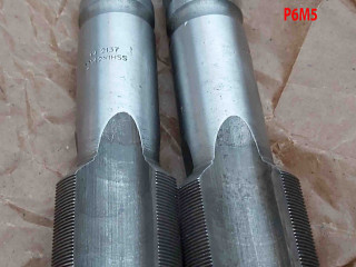 Метчик М42х1,0; к-т, м/р, Р6М5, 144/37 мм, мелкий шаг, 2620-2135, 2620-2137, ГОСТ 3266-81, исп 2, СССР.
