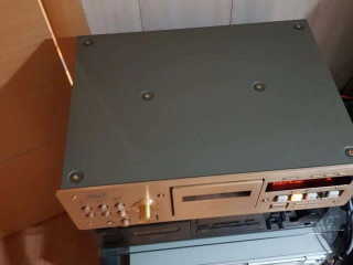 Кассетная дека "Золотая" серия TEAC V-6030S