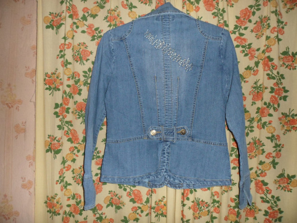 zenskaya-dzinsovaya-kurtka-big-1