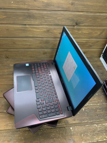 moshhnyi-igrovoi-noutbuk-asus-rog-big-2