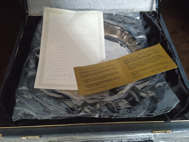 poserebryannaya-podarocnaya-tarelka-big-1