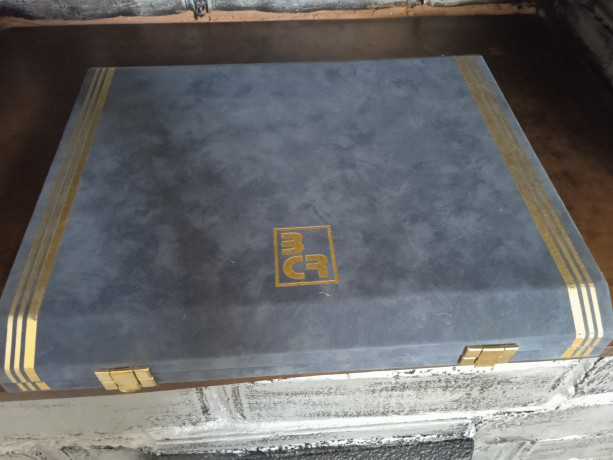 poserebryannaya-podarocnaya-tarelka-big-0