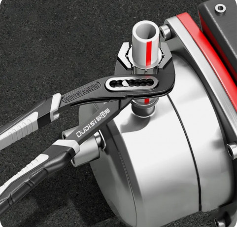 ploskogubcy-dlya-vodoprovodnyx-tru-big-1