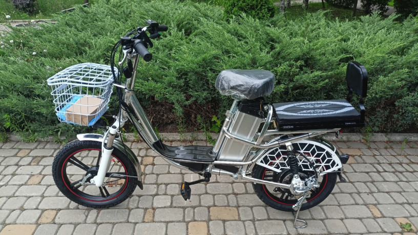 novye-elektrovelosipedy-gornye-i-gorodskie-est-i-elektrosamokaty-big-0