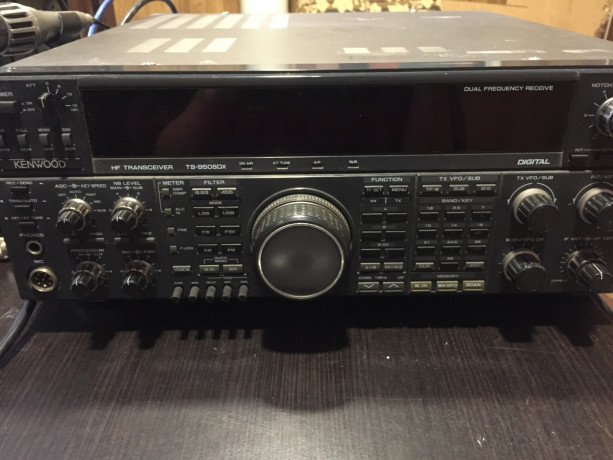 kenwood-ts-950sdx-big-0