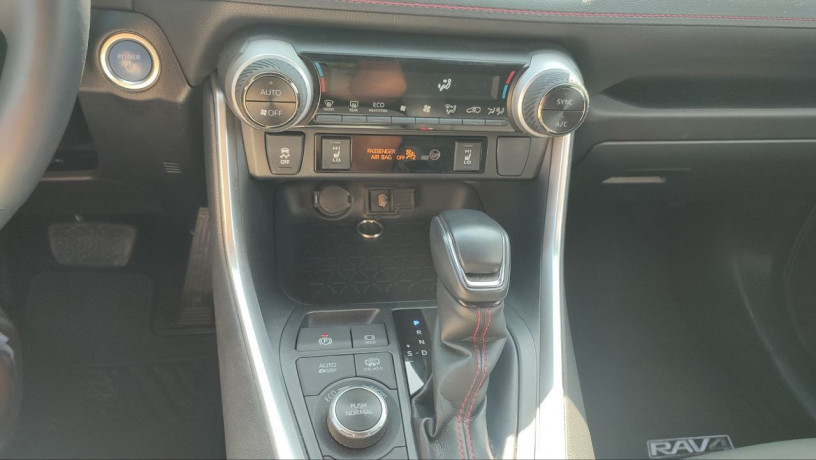 toyota-rav-4-plug-in-hybrid-big-8