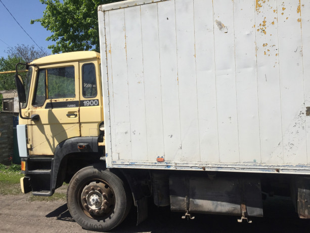 prodam-gruzovik-vozmozna-prodaza-pod-razbor-ili-po-zapcastyam-big-0