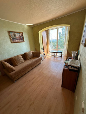 dvuska-v-donecke-za-40-000-ue-big-1