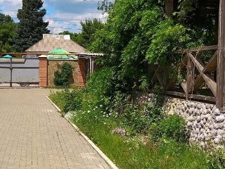 Продам добротный дом 377 кв.м., сауна, бассейн, 10 соток.