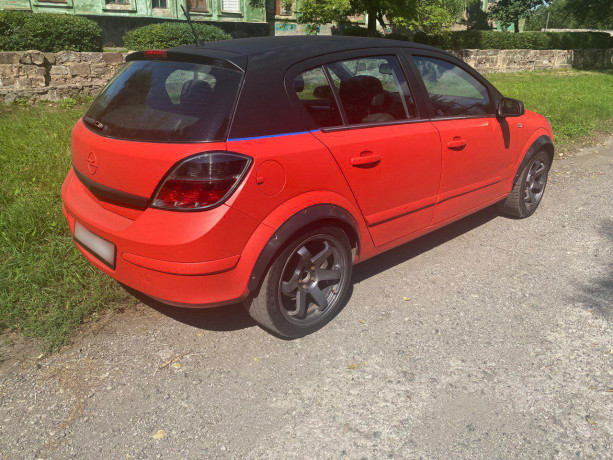 opel-astra-h-restailing-big-1
