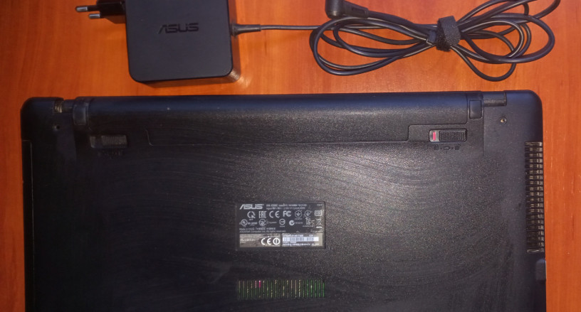 asus-x550c-big-3
