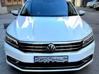 VW Passat SE + Premium Pakage